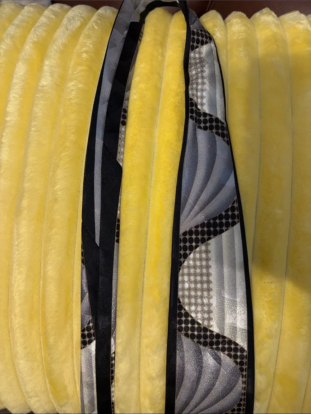 Jordan Craig Silver and Black Patterned Silk Tie